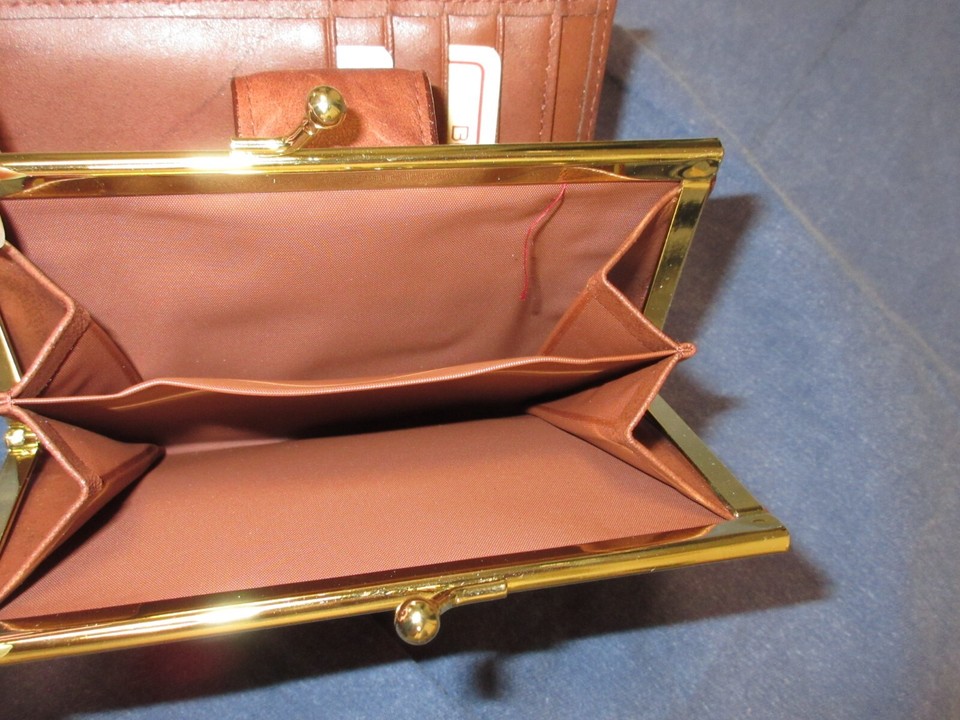 NEW Women’s Buxton Brown Top Grain Cowhide Leather WALLET w/ Coin Purse