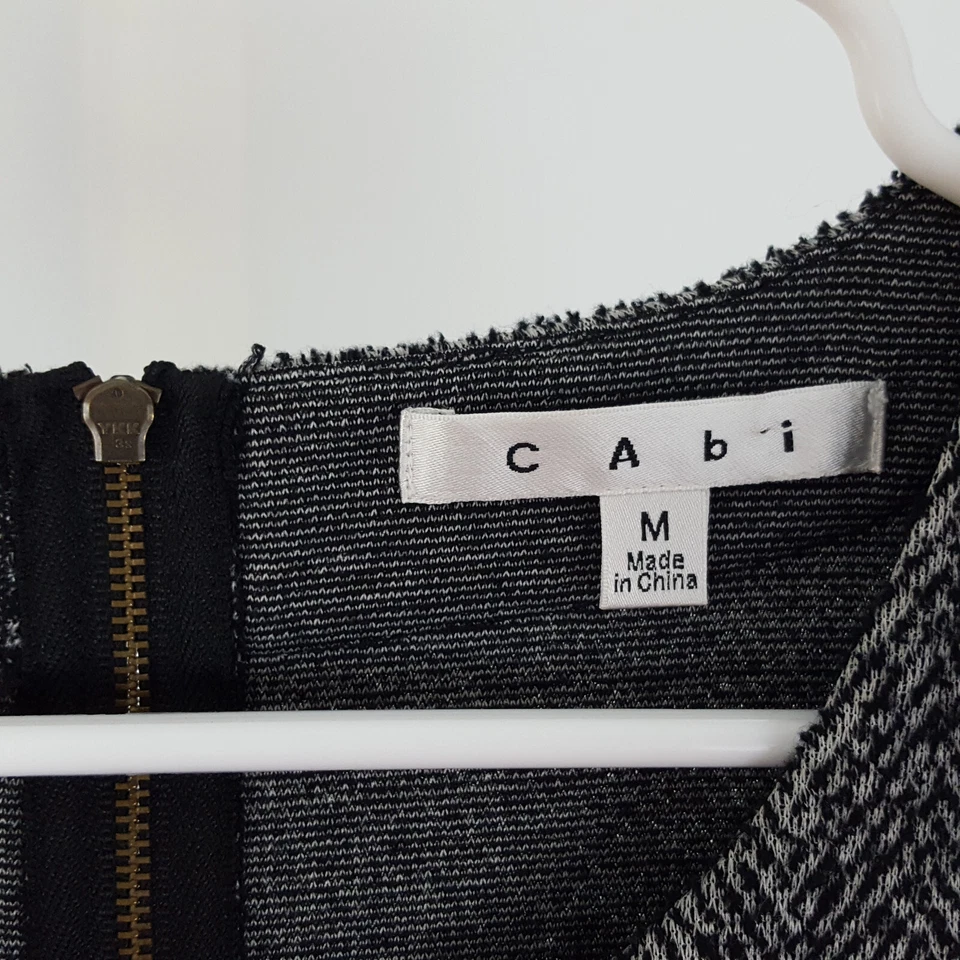 Top de tweed sin mangas CAbi 993 Cece Shell espiga negro y gris para mujer mediano Foto 2 de 4