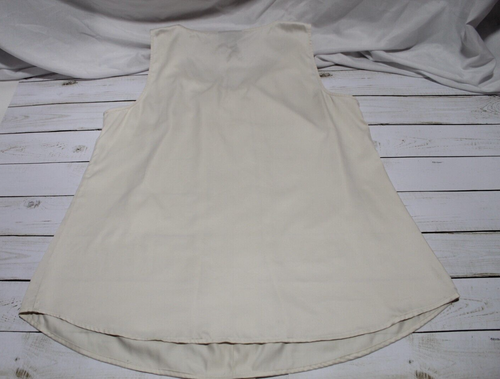 Lane Bryant Women's 16 Ivory Sleeveless Blouse V-neck Ruffle Neckline Pleats - Picture 12 of 13