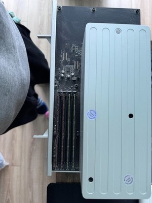 Apple Mac Pro 2010 CPU Prozessor Tray mit 6 Core 3,46GHz CPU & 16GB x5690