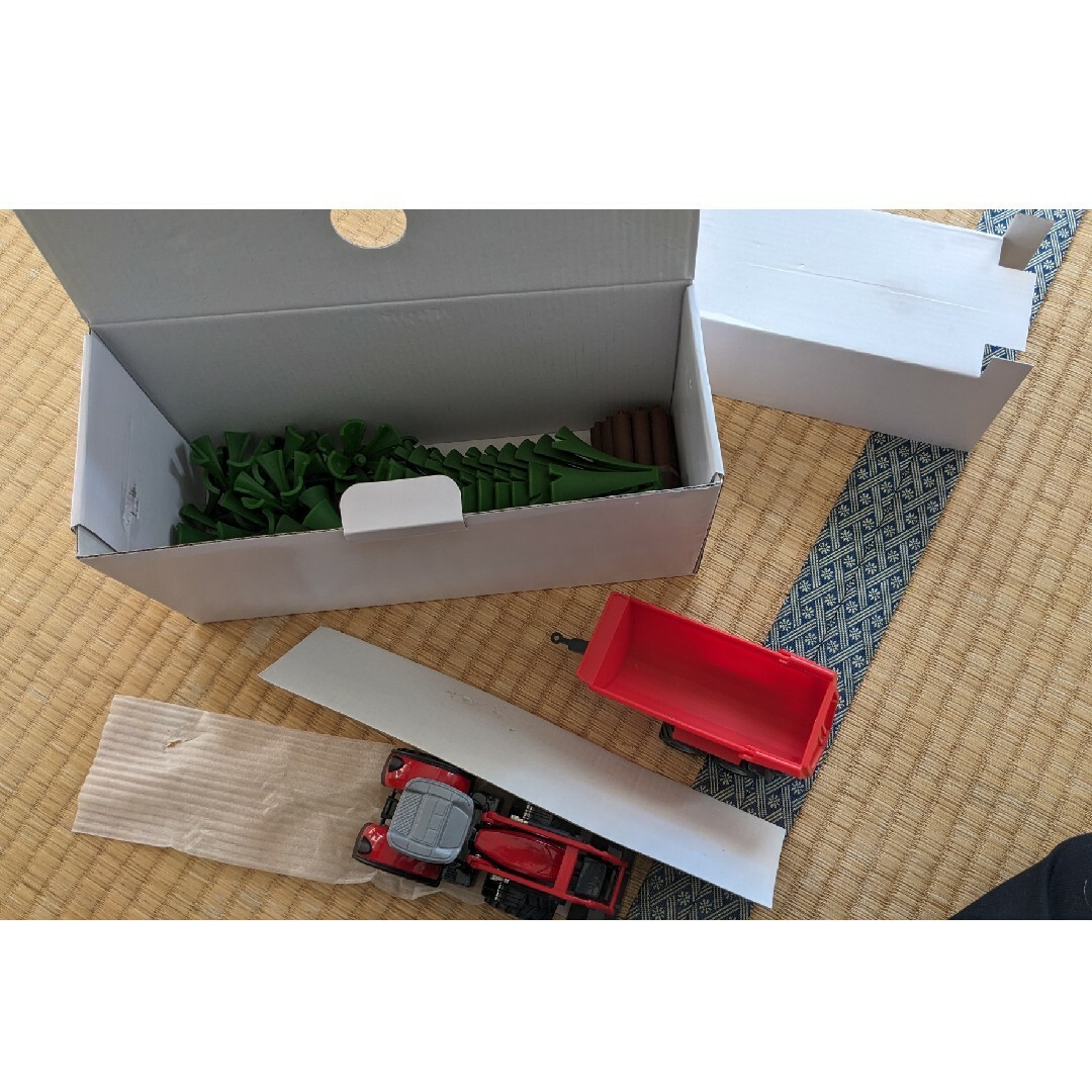 SIKU WORLD 5601  ファーマー【廃番品】[送料無料] SIKU WORLD 5601 ファーマー【廃番品】[送料無料]の通販 by