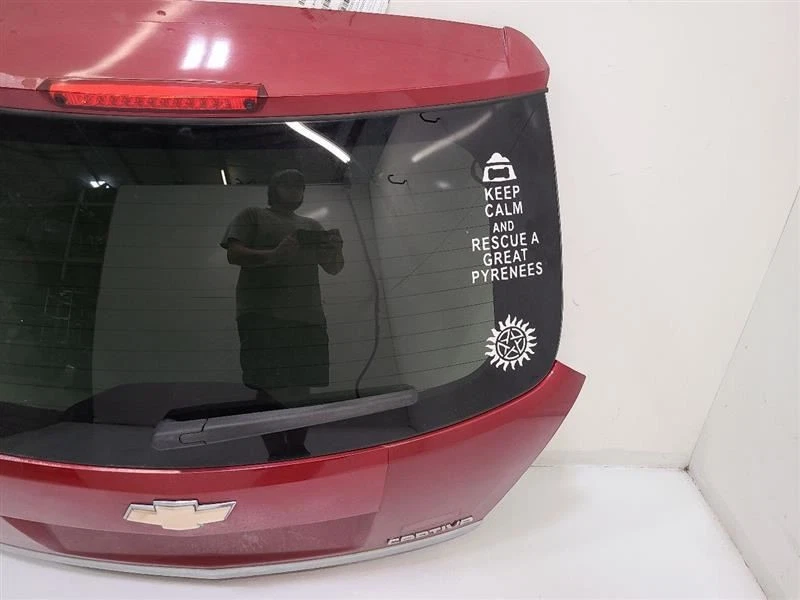 2012-15 CHEVROLET CAPTIVA SPORT Trunk Hatch Tailgate Liftgate Red   Foto 4 de 4