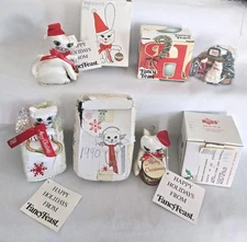 4 Vintage Fancy Feast Ornaments,1990,91,92,93. in Original Damaged Boxes