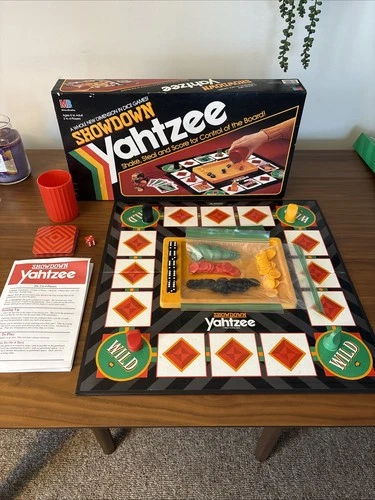 VINTAGE Showdown Yahtzee Dice Game Milton Bradley 1991 100% COMPLETE Boardgame!!