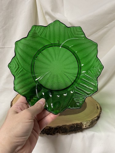 VTG Anchor Hocking Forest Green Glass “ Lotus Leaf” Plate Pressed Glass - Picture 6 of 6