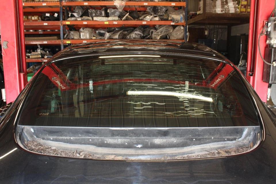 Conjunto de ventana trasera de vidrio Porsche Panamera 10-16 97054511137  Foto 2 de 4