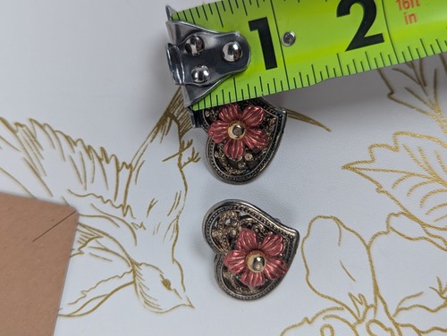 Heart Shaped 3 Color Metal Clip On Earrings Vintage Detailed 1 Inch - Picture 5 of 7
