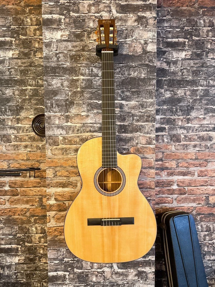 Martin 000c sale nylon
