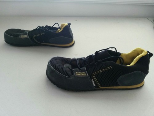 Usado en excelente condición Negro TEVA Zapatos de Agua Cuero Sintético y Malla EE. UU. 6 Niños Niñas Mujer Bonitos - Imagen 2 de 7