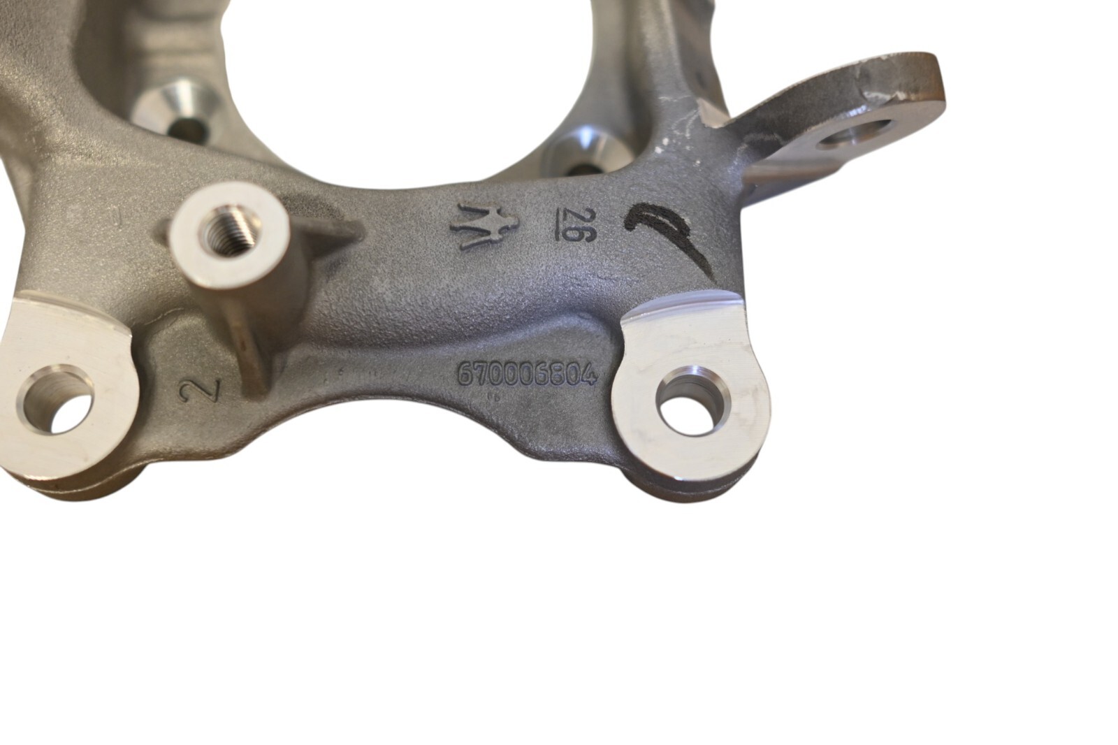 2014-2016 Maserati Ghibli Knuckle Hub Left Rear Arm Link Genuine OEM 670006804