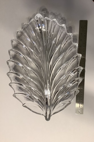 Large Crystal Leaf Exquisite Iridescent 3 Dimensional Bowl Tray Heavy - Picture 2 of 9