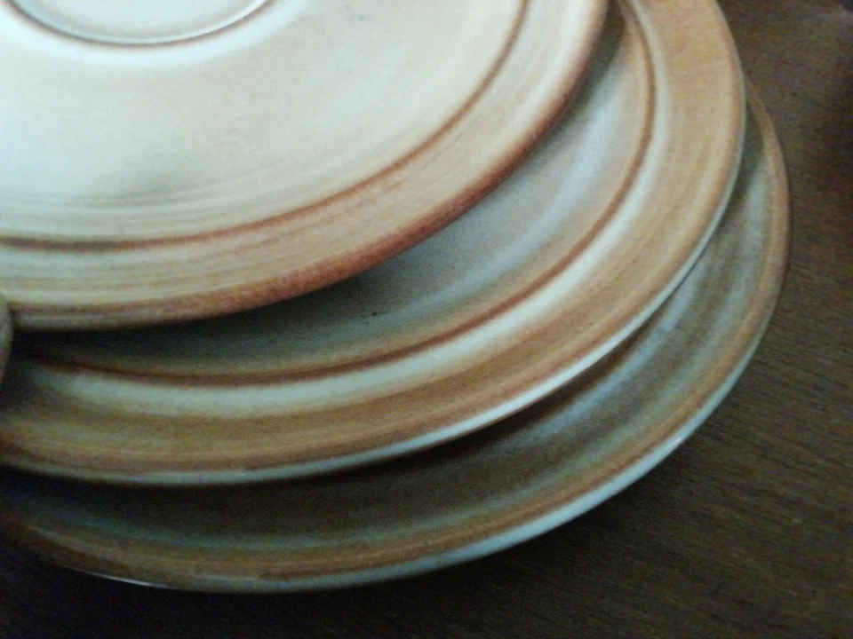 1 plat en grès MONTGOLFIER + 4 SOUCOUPES (tailles différentes) - Photo 2/4