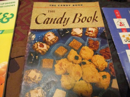 6 Vintage Cook Books from 1940s-60s PB Pamphlet Style See Discription for Titles - Picture 4 of 14