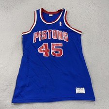 Detroit Pistons Collecting and Fan Guide 20