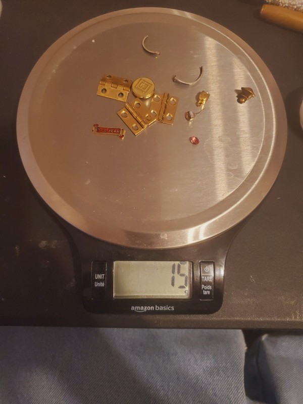 Lot Of Scrap Gold 24k 14k 10k Solid And Gold Filled In Bottle Over A 15 Gram☆