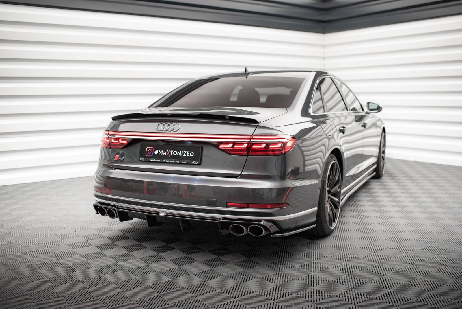 Diffuseur arrière Audi S8 D5 Maxton Design en ABS noir brillant - 4