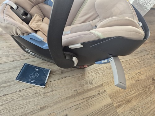 Cybex Aton 5 Babyschale + Aton Base 2 – Sicher & Bequem fürs Baby! Neuwertig! - Bild 4 von 13