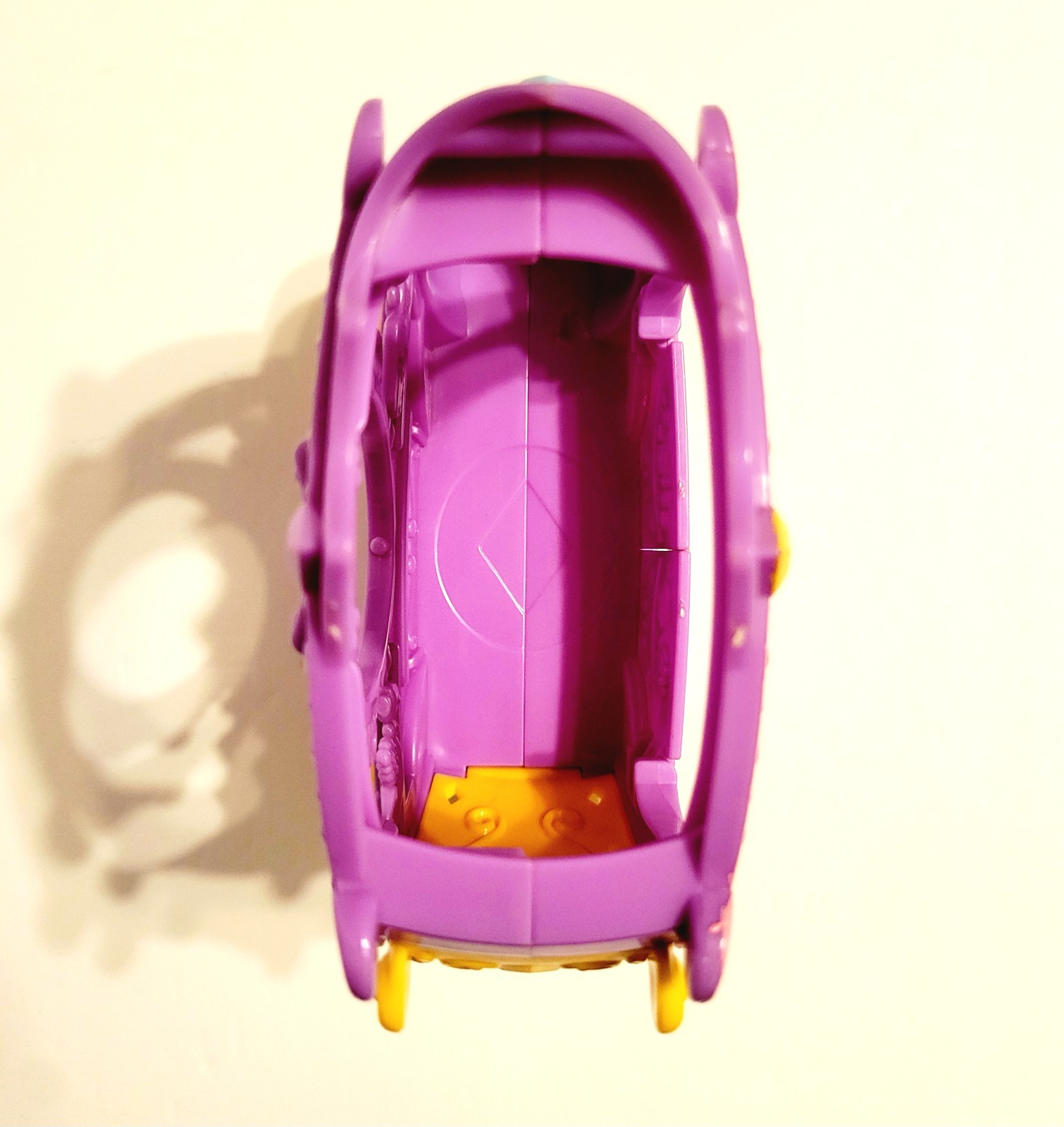 My Little Pony G4 Rarity Unicorn Fluttershy Pony Royal Gem Carriage 2010 MLP