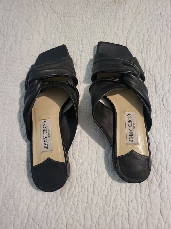 Authentic Jimmy Choo Flat Black Twist Top Leather Sandals Size 38 US 8
