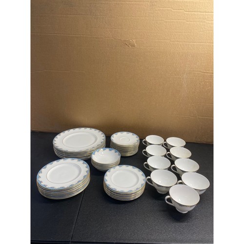 Royal Doulton Marlborough H.4988 Fine Bone China Dinnerware Set Blue Gold 48pc
