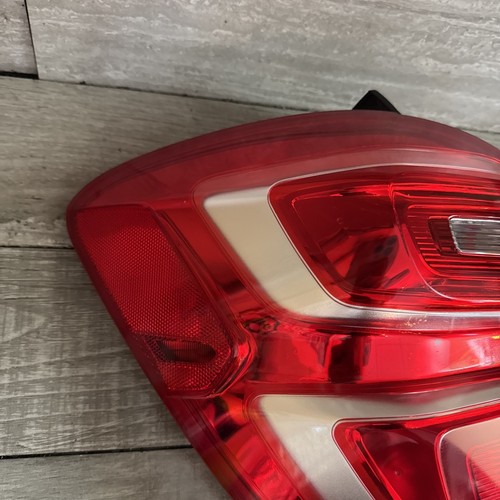🥇 OEM | 2016 - 2017 Chevy Equinox Halogen Tail Light Tail Lamp (Left/Driver) - Picture 5 of 6
