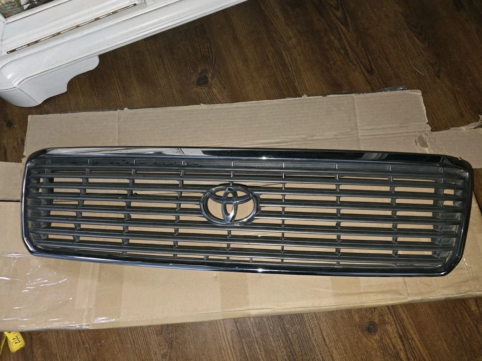 Parrilla delantera Toyota Celsior UCF 21 1998-2000 o Lexus LS 400 - FABRICANTE DE EQUIPOS ORIGINALES Foto 2 de 4
