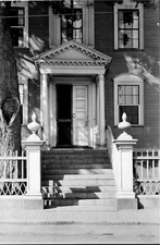 RPPC Postcard Unposted The Moffatt House Portsmourh N H [ee]