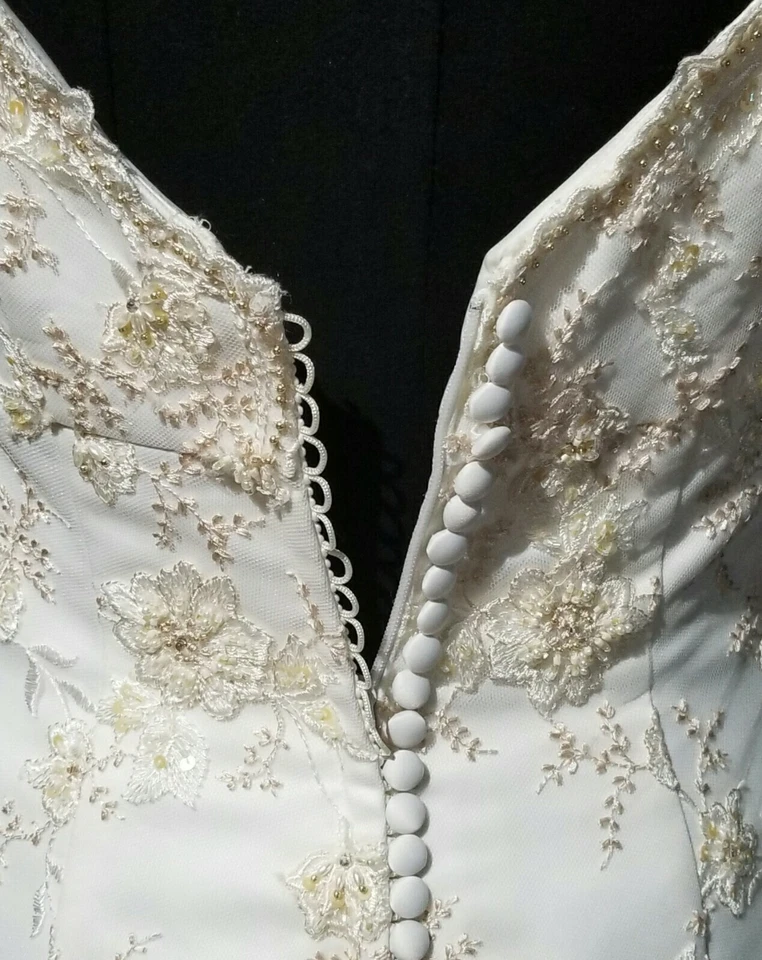 Шикарный Chantilly кружева оболочка свадебное платье из коллекции Олега Кассини - Изображение 3 из 4