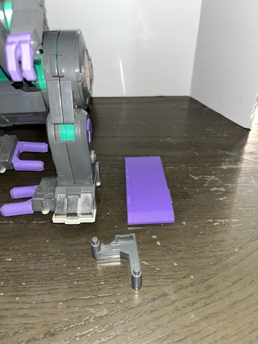 Hasbro 1986 G1 Transformers Trypticon Action Figure - Picture 5 of 5
