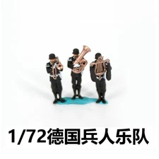 1: 72 World War II German Band Soldier Leisure Scene Model colored