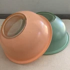Pyrex Pastel Nesting Bowls  1.5L 323 & 325 2.5L Orange & Green Clear Bottom READ