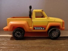 Vintage 1979 Yellow Tonka 9" Pickup Truck Pressed Steel & Plastic