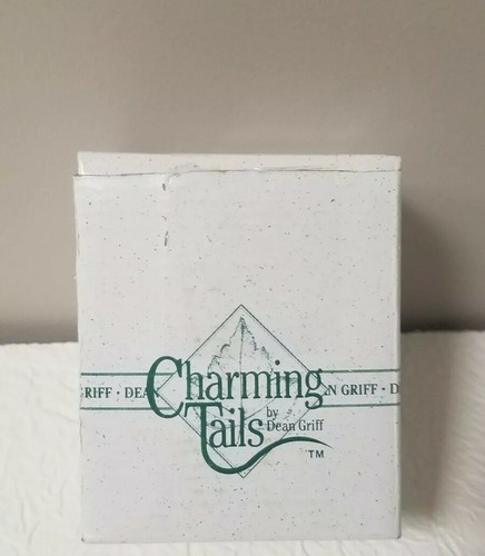 CHARMING TAILS "PEEKING AT PRESENTS" FIGURINE BRAND NEW IN BOX - Picture 9 of 9