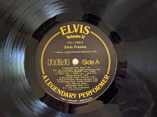 Elvis Presley – A Legendary Performer - Vol 2 - GOLD LETTERS & Inner Booklet - Picture 11 of 18