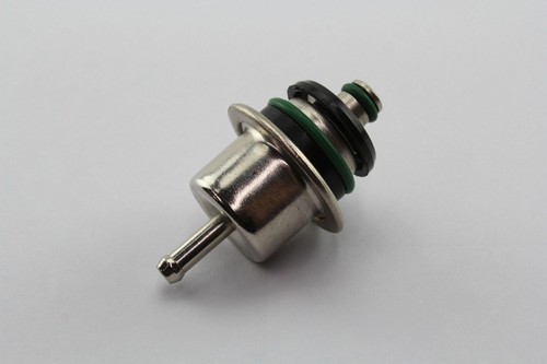 FUEL PRESSURE REGULATOR FOR FORD FALCON AU AUII AUIII 4.0L 6cyl 6/1999 - 9/2002 - Picture 6 of 7