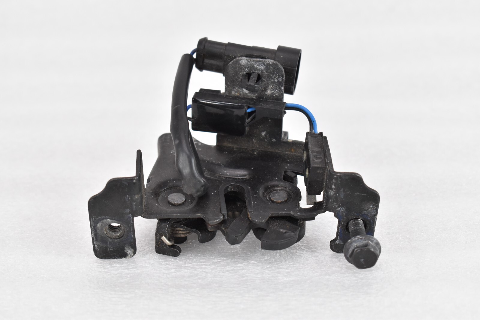 2014-2019 MASERATI GHIBLI SQ4 FRONT BONNET HOOD LATCH LOCK ACTUATOR W/ WIRE OEM