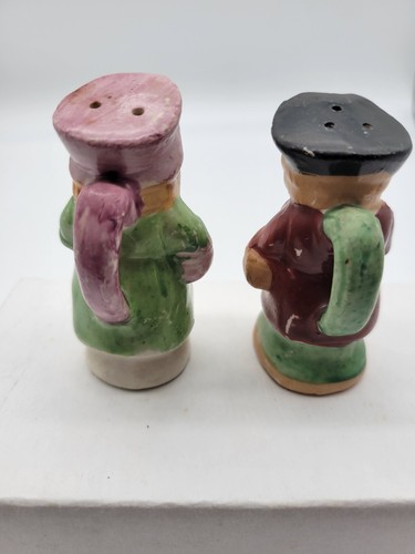 Vintage Man and Woman Colonial Salt and Pepper Shakers Made in Japan - Picture 2 of 6