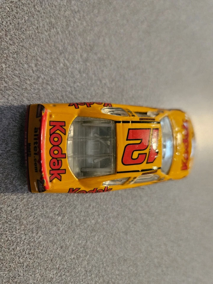 Ryan Newman #12 Kodak NASCAR 2007 diecast 1:64 muy buen estado Foto 4 de 4