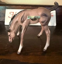 Hagen Renaker Horse Morgan Foal Scamper in light bay Monrovia sticker
