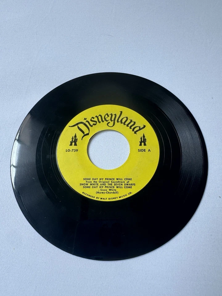 Vintage Walt Disney's Record Snow White Seven Dwarfs LG-739 45 RPM CASTLE LOGO Foto 4 de 4