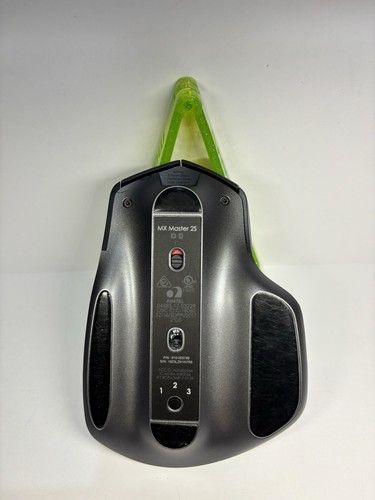 Logitech MX Master 2S Wireless Mouse. WORKS PERFECTLY FINE - Picture 3 of 3
