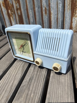 Vintage CITIZEN Wind Up Musical Clock - Looks Like A Radio