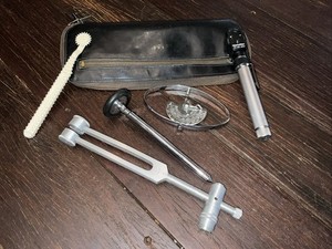 Vintage Welch Allyn REF 13010  Ophthalmoscope With Leather Case And Extras