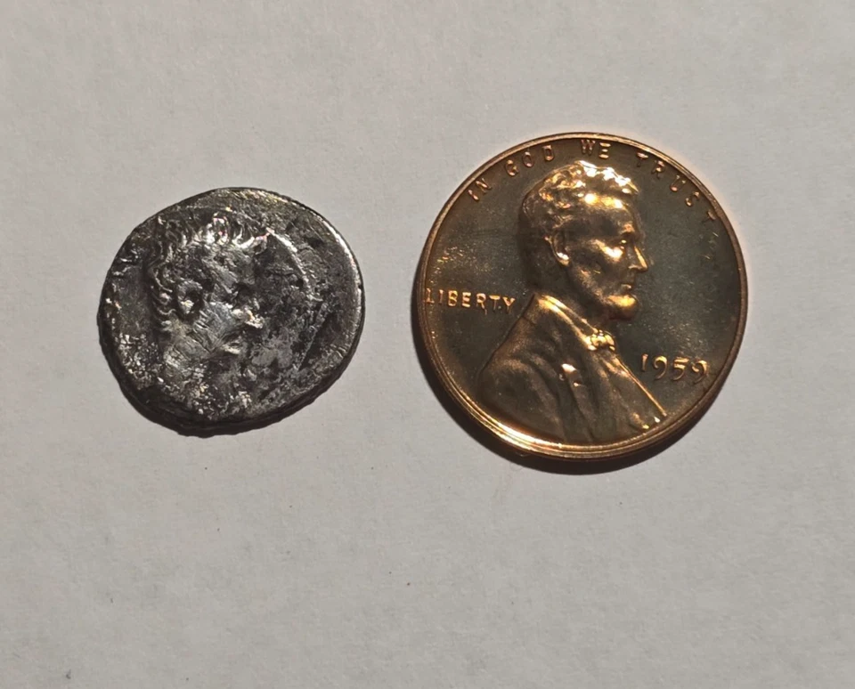 Augusto 25 aC - 23 aC AR Quinario Plata Romana Emérita, España Casa de la Moneda Foto 3 de 4