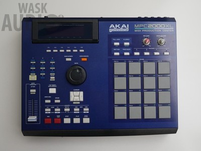 Akai MPC 2000 XL / Blue / Serviced / 32MB / Cardreader