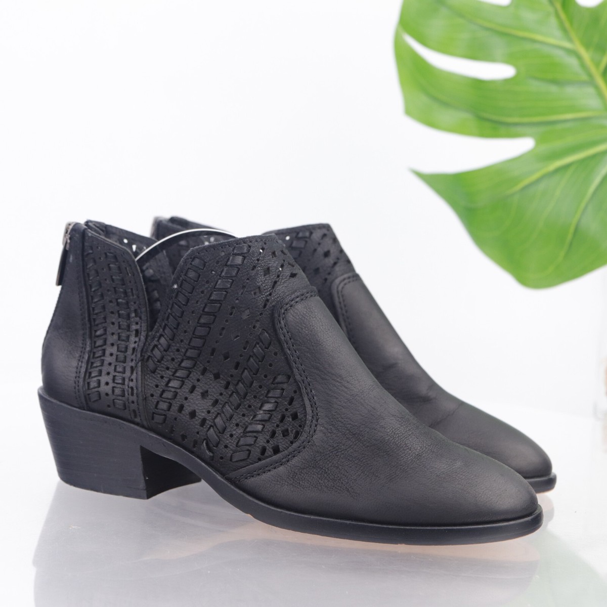 Vince Camuto Women's Prasata Boot Size Black Leather Side Laser