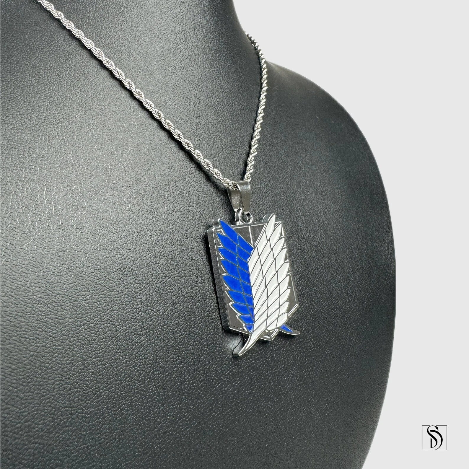 Collier pendentif logo scout Attack On Titan Recon Survey Corp, collier limité