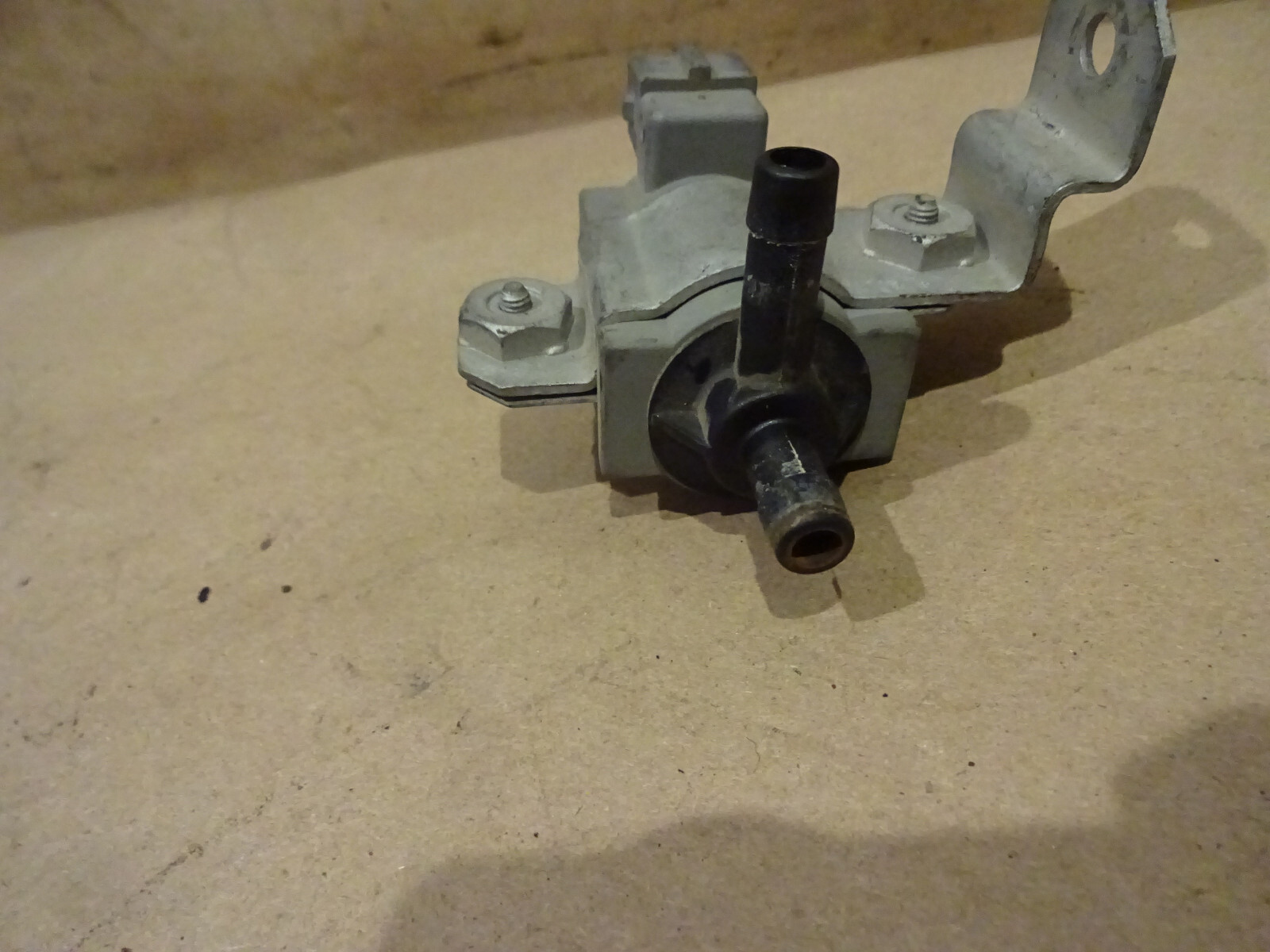 Ferrari 360,430 - Solenoid Valve & Bracket - P/N 178309