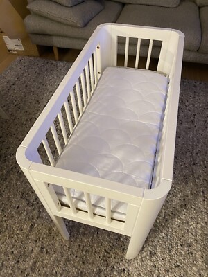 second hand bassinet