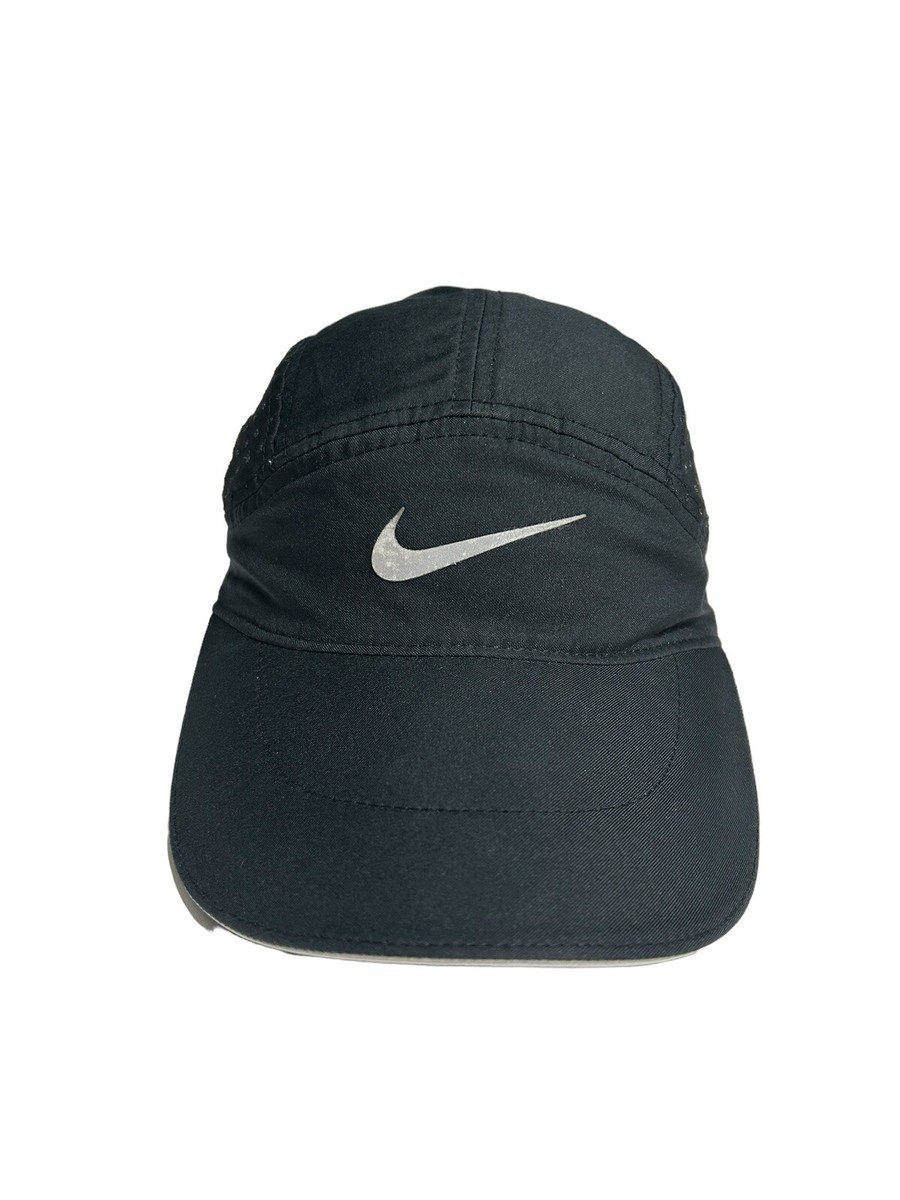 00s Nike ナイキ tech fleece flight cap ポンポン A Nike Tech Fleece hat has been released?! 👀😄 Thoughts on